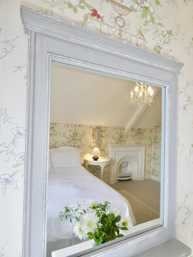 The Mount Somerton Retreat - Nr Bruton, Glastonbury, The Spectacular Wells Cathedral, Millfield School, Leonardo Helicopters, Yeovilton חדר תמונה
