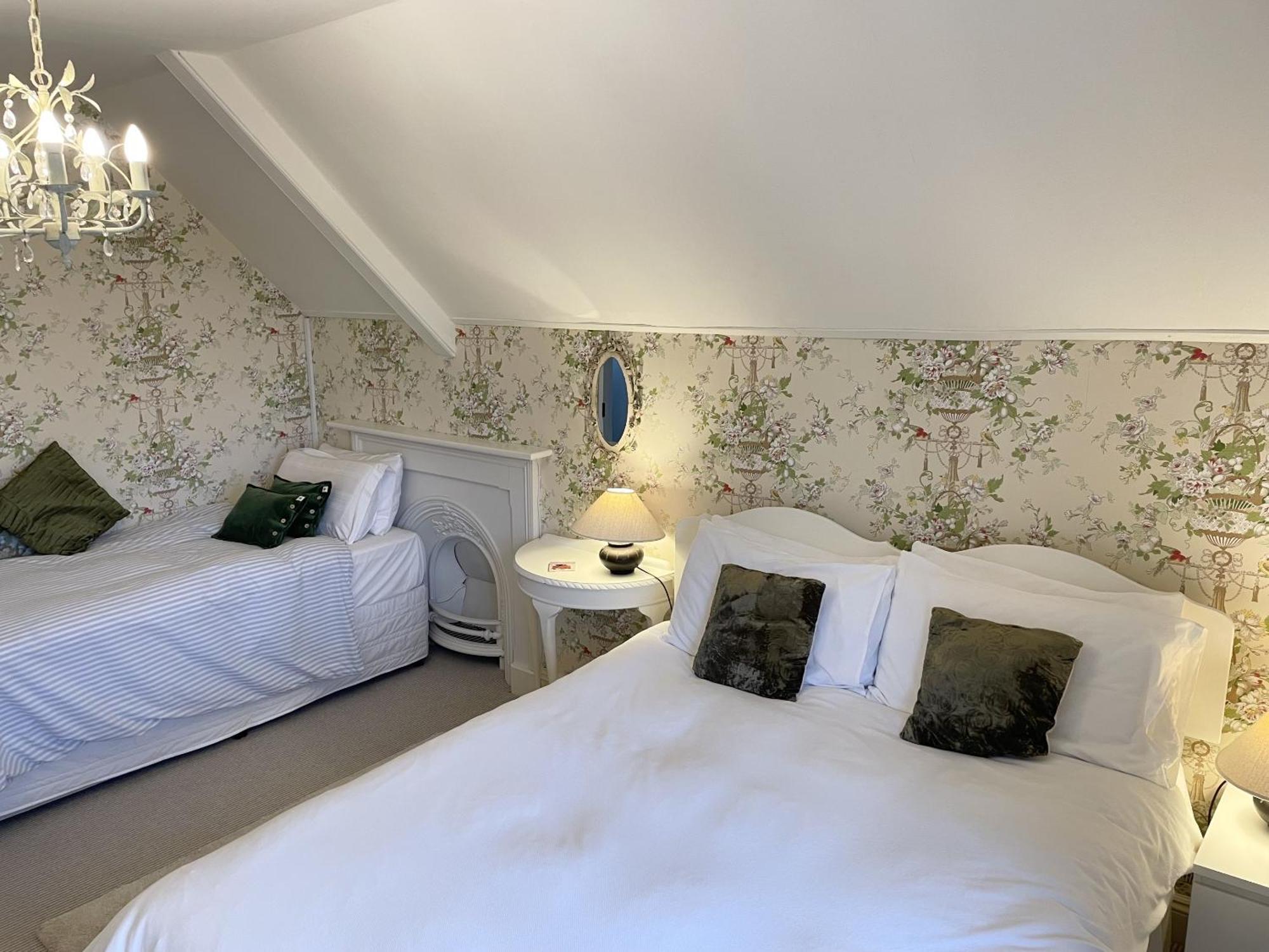The Mount Somerton Retreat - Nr Bruton, Glastonbury, The Spectacular Wells Cathedral, Millfield School, Leonardo Helicopters, Yeovilton מראה חיצוני תמונה